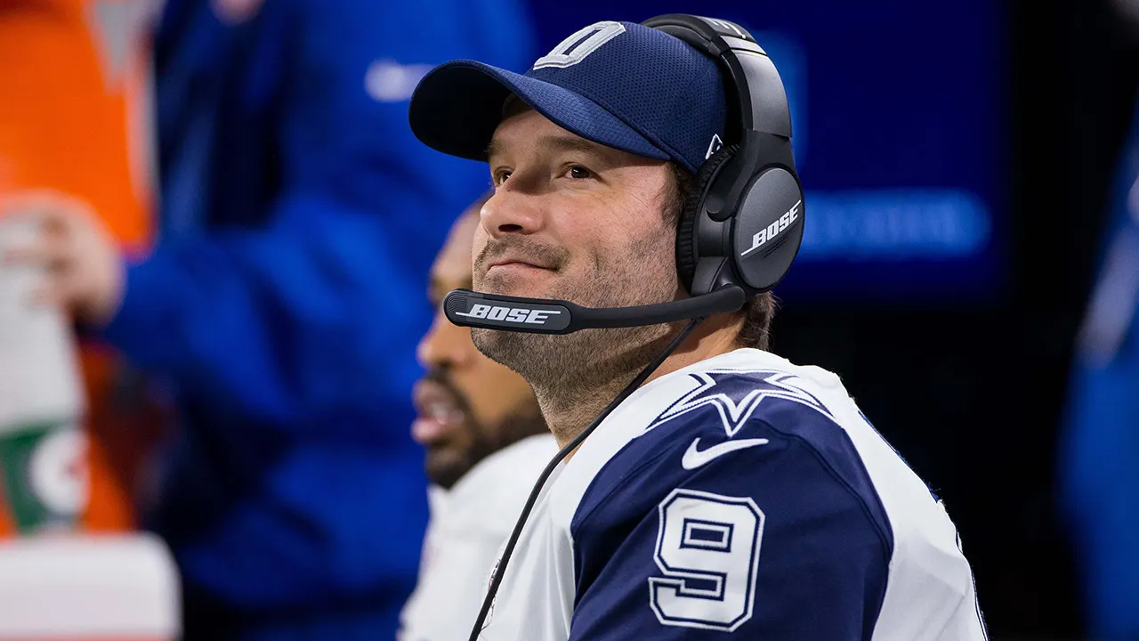 Ex-NFL star Tony Romo needles refs during Broncos’ win over Eagles